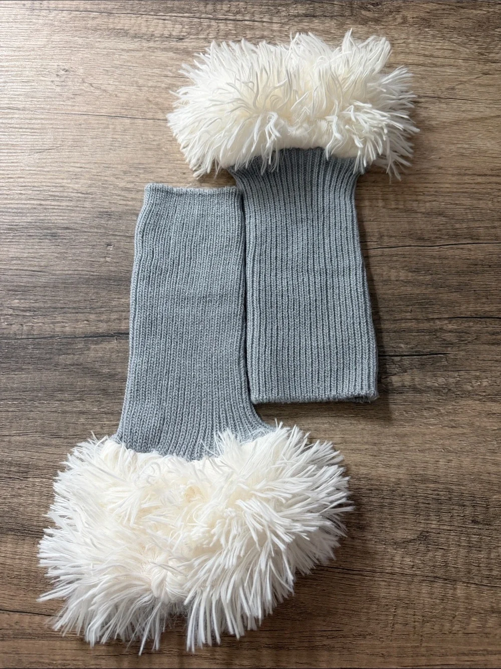 Grey Knit Fingerless Gloves with Cream Faux Fur Trim